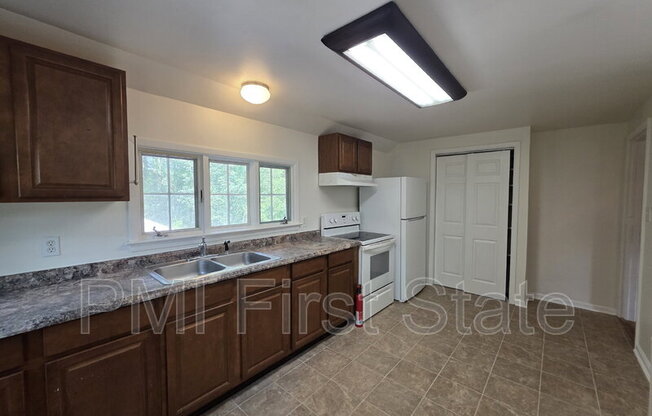 24 DEER RUN DR