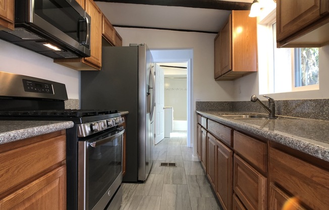 2 beds, 1 bath, $1,500