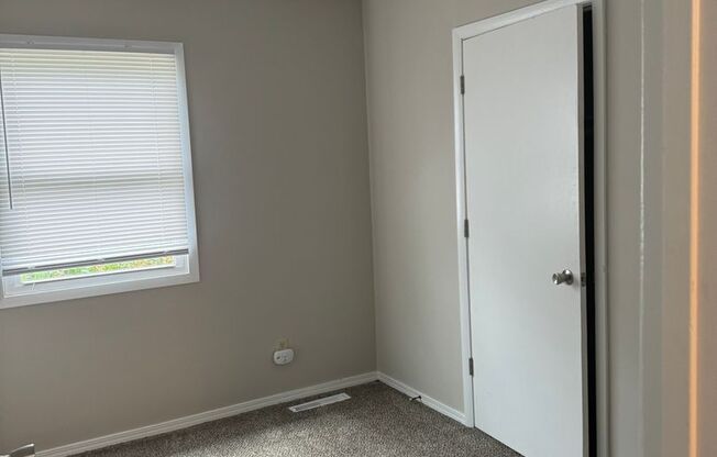 3 beds, 1 bath, $1,425