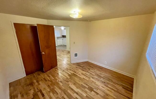 2 beds, 1 bath, $1,495