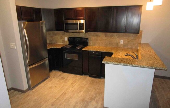 1 bed, 1 bath, 702 sqft, $1,245, Unit 204