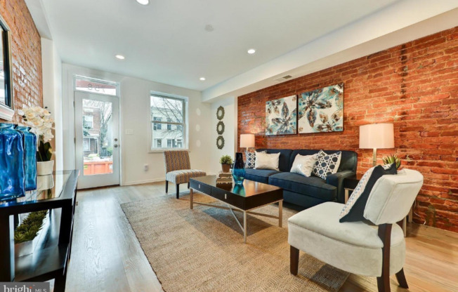 Morton St NW #758
