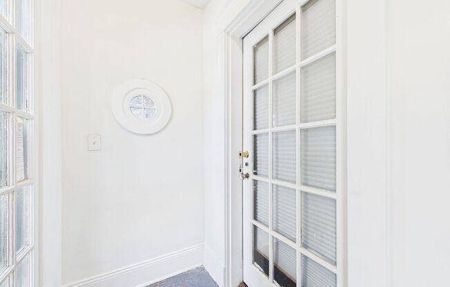 4222 CHAMBERLAYNE AVE