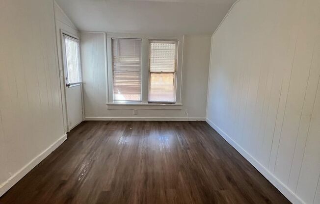 1 bed, 1 bath, 600 sqft, $900, Unit 1312-B