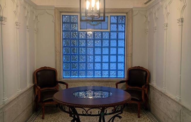 1 bed, 1 bath, $1,700, Unit 106-103