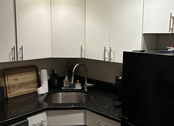 230 COMMONWEALTH AVE