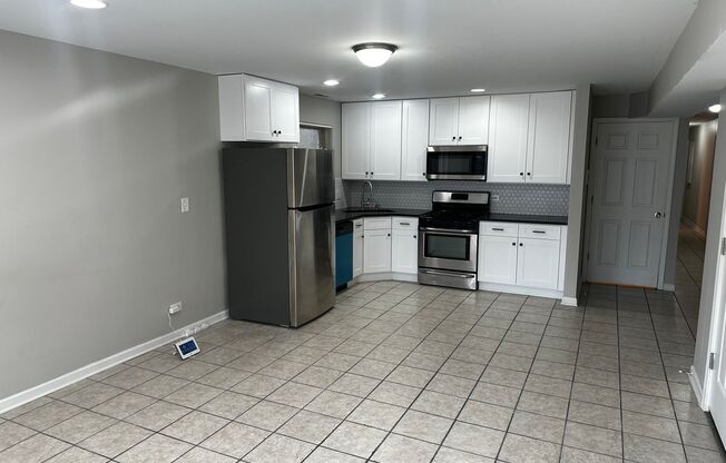 6344 S Rhodes