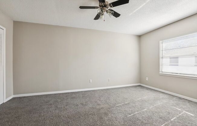 2 beds, 1 bath, 950 sqft, $1,399, Unit 6232-07 (L)