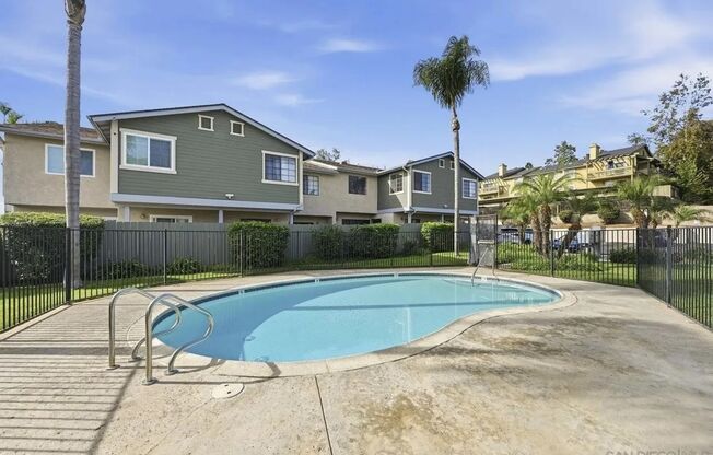 Bright 3BD Condo in Gated Community