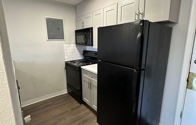 1 bed, 1 bath, 600 sqft, $1,150, Unit 207