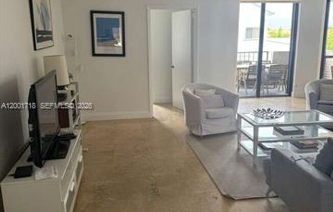 121 Crandon Blvd # 462 (A12001718)