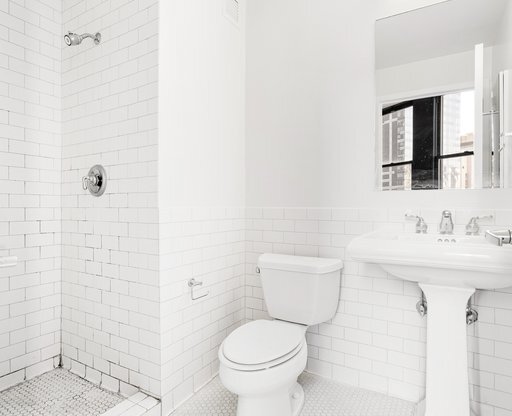 2 beds, 2 baths, $6,495, Unit 20E