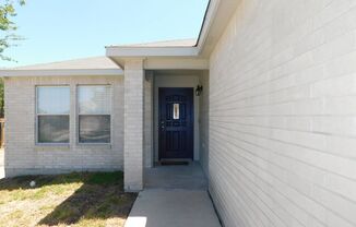 3 beds, 2 baths, $1,650