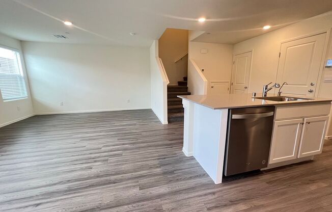 Slice of Paradise! 3 bed 2.5 bath + loft townhome awaits you!!