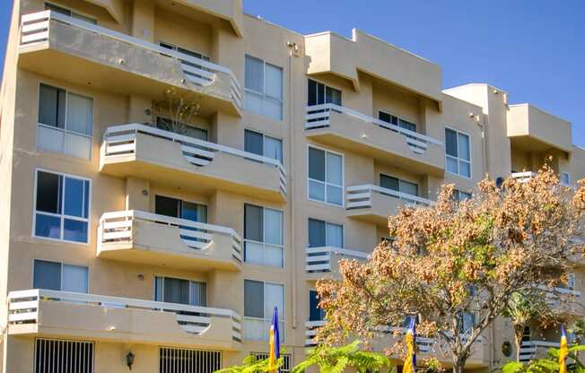 Apartment Building in Los Angeles