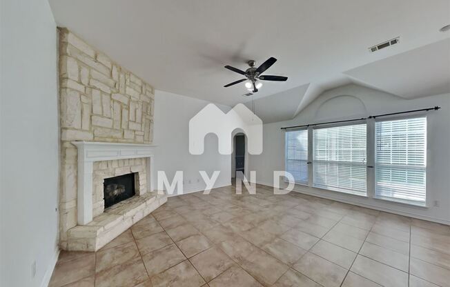 11621 Crystal Falls Dr