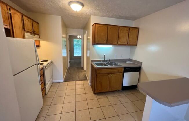 1BR 1BA Apartment *Water Included*. - NO PETS or W/D Connections