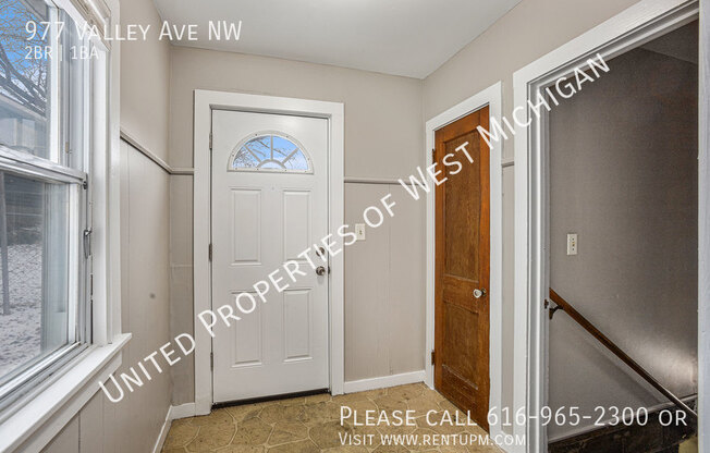 977 VLY AVE NW