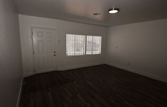 3 beds, 1 bath, $1,200