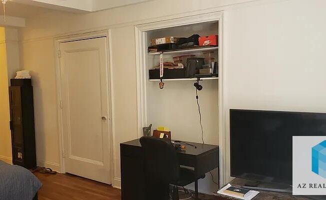 Studio, 1 bath, 300 sqft, $2,495, Unit 324