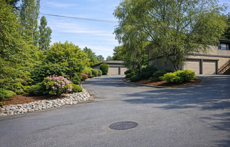 Charming 2-Bedroom Ranch-Style Apartment – Vancouver, WA - Free 1st Months Rent w/ 12 Mth Lease