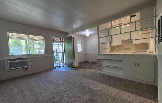 Live Where Midtown Happens – Fort Sutter Manor @ 2508 L Street!