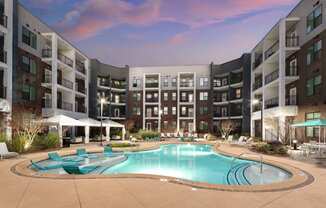 LUXURY APARTMENT LIVING IN WEST MIDTOWN