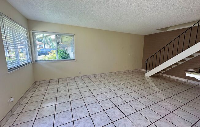 Gorgeous 2 Bedroom 1 Bath !