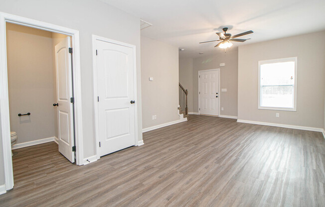 1115 A 7 HILLWOOD DR