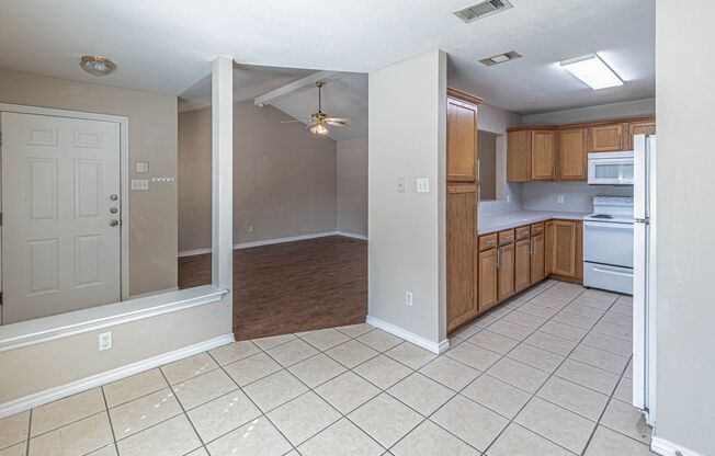 Available August 2026! 3 Bedroom 3 Bathroom Duplex with Fenced Yard!