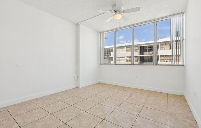 2 beds, 2 baths, 1,110 sqft, $2,300, Unit 211S