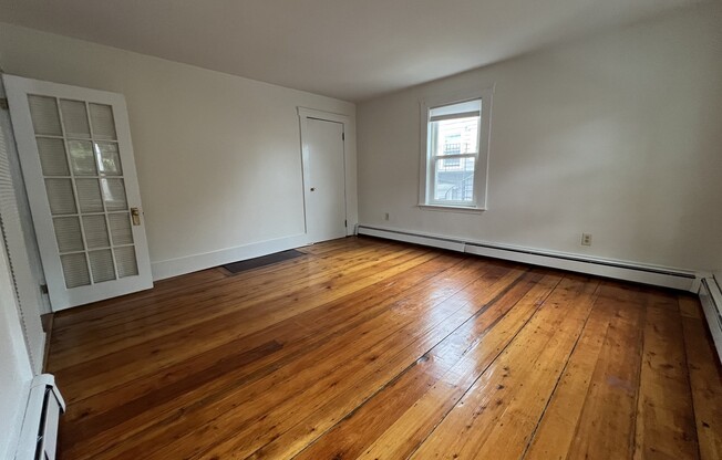 2 beds, 1 bath, 1,077 sqft, $3,300, Unit 2