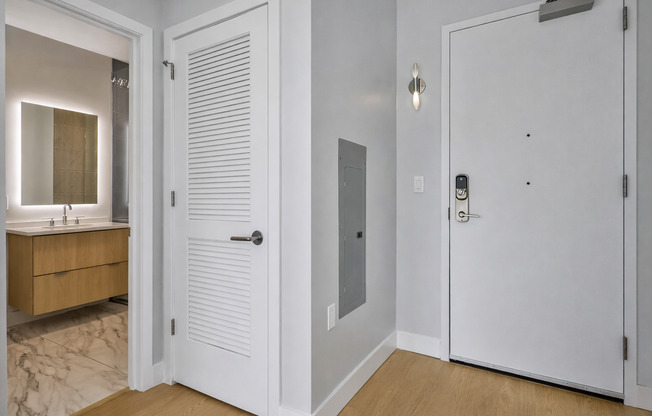 2 beds, 2 baths, 867 sqft, $4,425, Unit 805