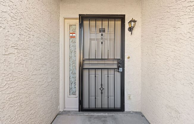 3 beds, 2 baths, $2,790