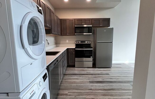1 bed, 1 bath, 518 sqft, $1,800, Unit 807