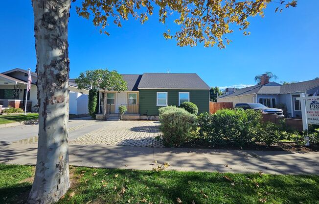 Comfortable 4-Bedroom, 3-Bath Home with Fenced Backyard