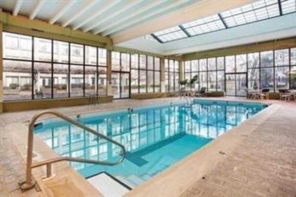 1 bed, 1 bath, 684 sqft, $3,050, Unit 420