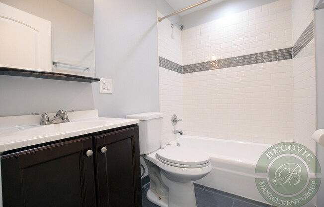 Studio, 1 bath, 352 sqft, $1,650, Unit 2B