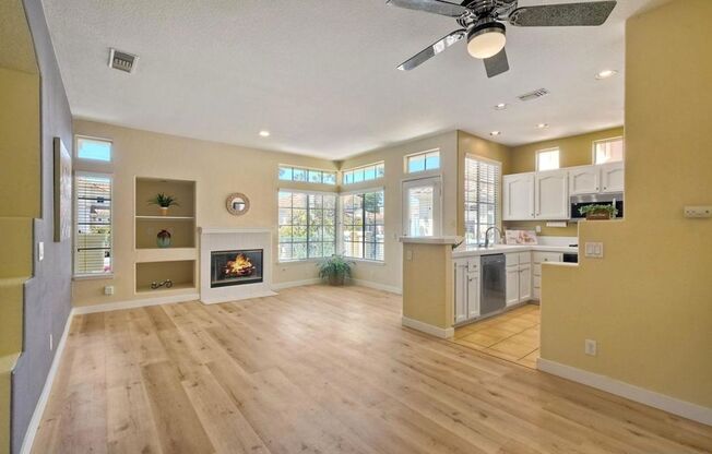 Beautiful 2 Bed, 2 Bath Sabre Springs Townhome with 1 Car Garage