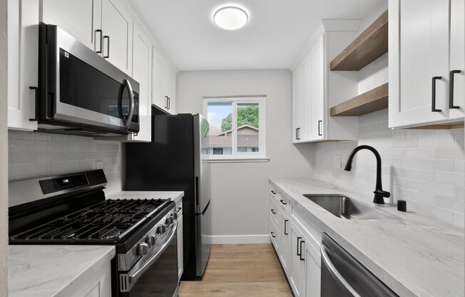 CITRUS HEIGHTS Gorgeous Renovated Condo at Greenback Estates 6281 Cavan Drive #4