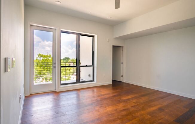 1322 East 12th Street, Unit 401