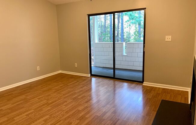 2bd/2ba Condo in South Durham, Only One Mile Away From Southpoint Mall!