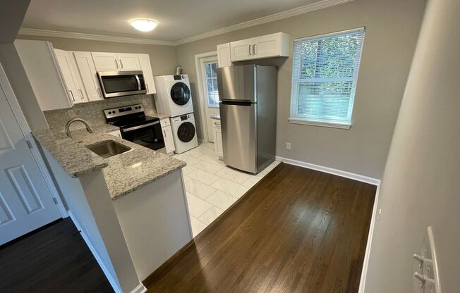 Renovated 1 and 2 Bedroom Virginia Highlands Apartments
