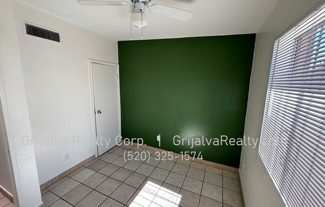 2 beds, 1 bath, $1,050, Unit 1415