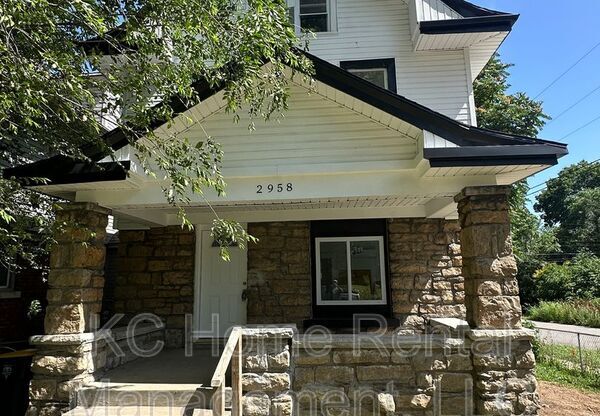 2958 LOCKRIDGE AVE