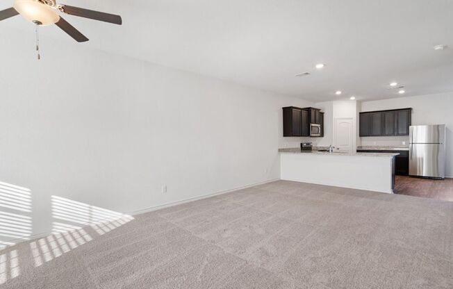 213 Sunnymeade Ln, Jarrell, Texas 76537