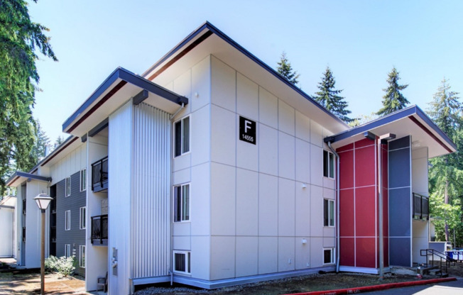 1 Bedroom Across from Microsoft Bellevue/Redmond