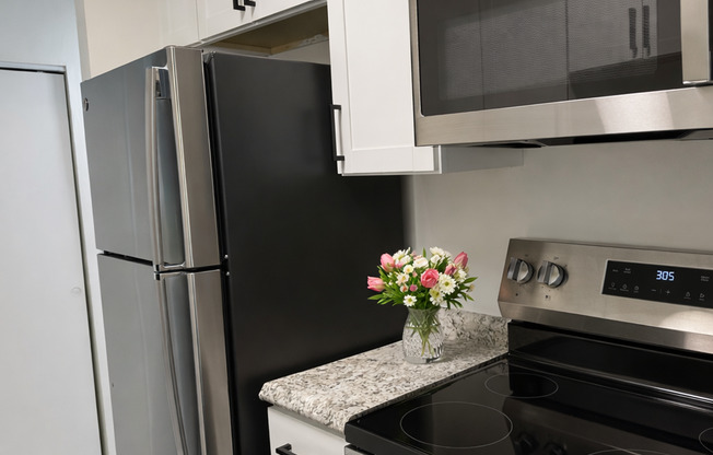 2 beds, 1 bath, $1,095, Unit 5465-26
