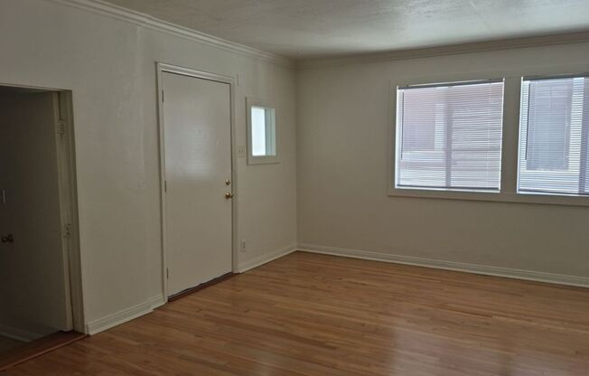 3 beds, 2 baths, $4,295, Unit 639