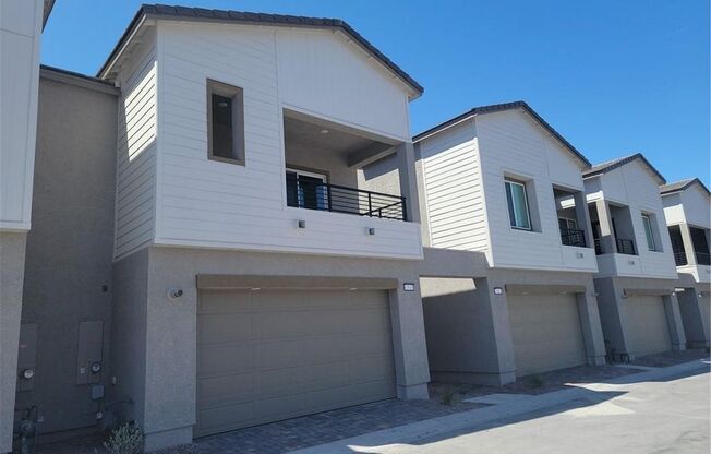 BRAND-NEW 2 BED 2.5 BATH TOWNHOME IN HENDERSON
